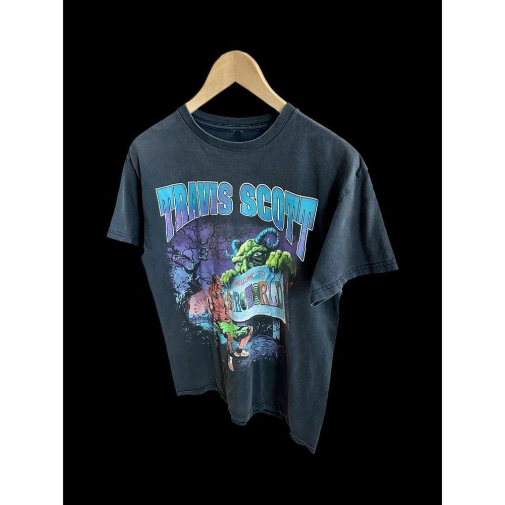 Travis‎ Scott Astroworld Tshirt Sz Medium/Small Rap Tee AOP Rare Distressed